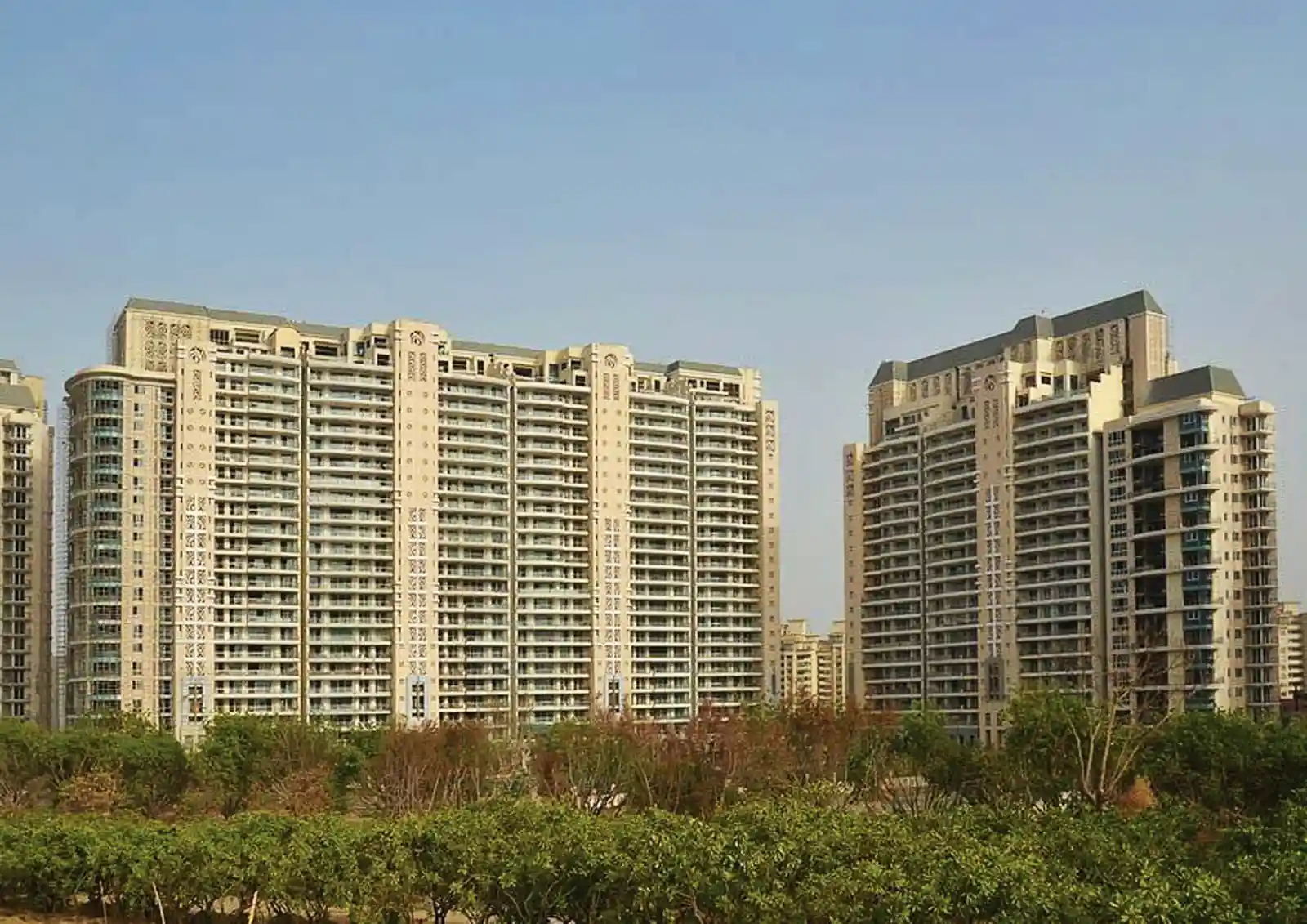 dlf-magnolias-sector-42